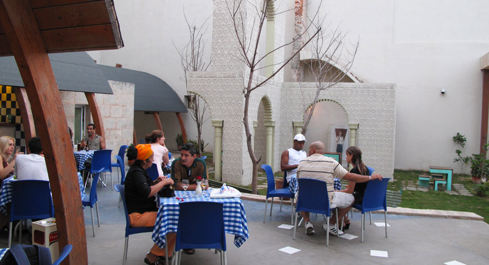 Cafe Neruda in Havana