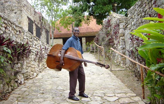 Sierra del Rosario musician 
