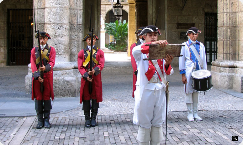 Old Havana Guards - zoom in