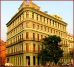 Hotel Saratoga front view